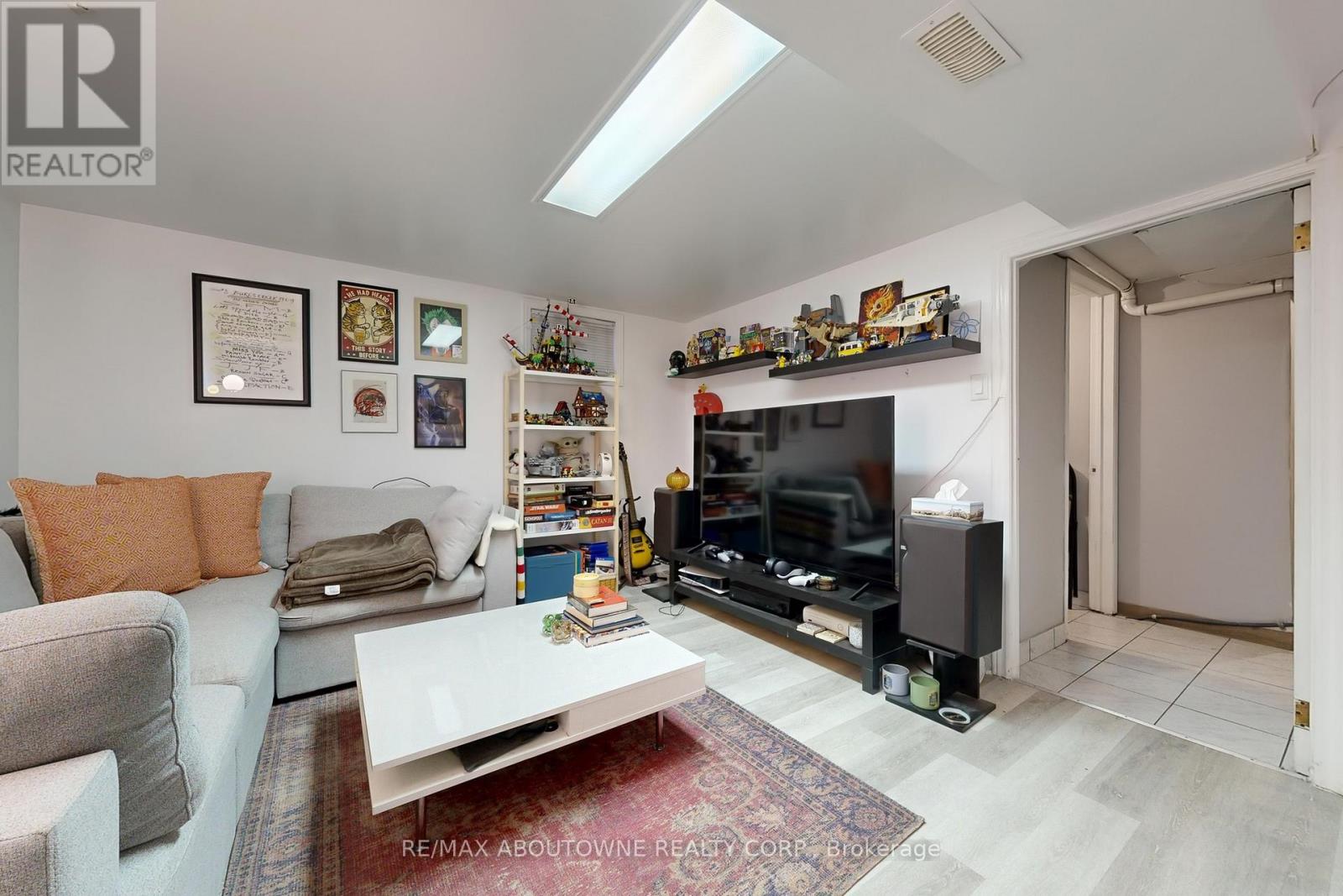 515 Ossington Avenue, Toronto, Ontario  M6G 3T3 - Photo 35 - C12593278