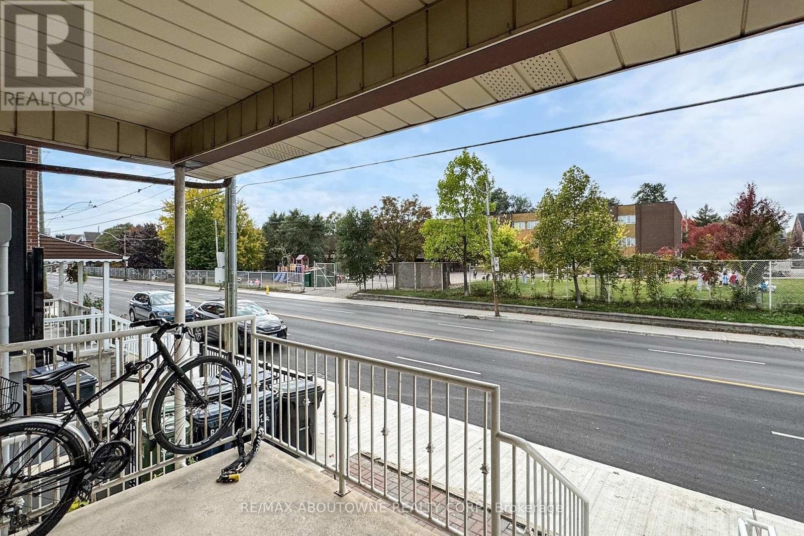 515 Ossington Avenue, Toronto, Ontario  M6G 3T3 - Photo 4 - C12593278