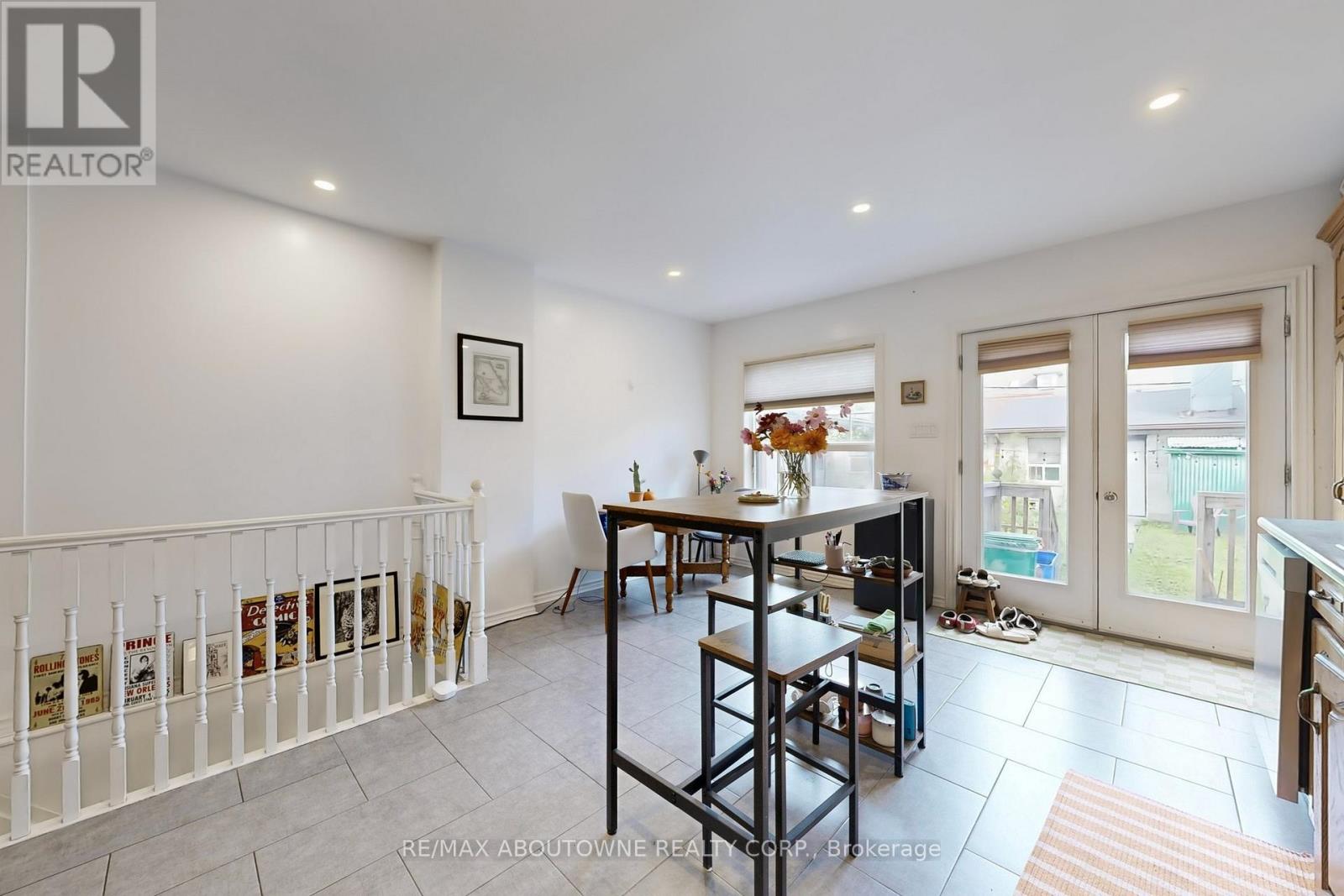 515 Ossington Avenue, Toronto, Ontario  M6G 3T3 - Photo 7 - C12593278