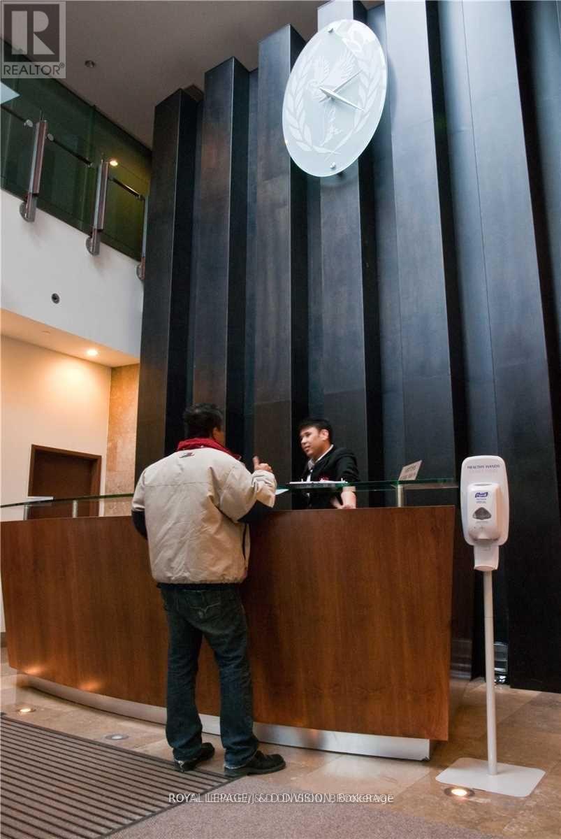 1915 - 15 Northtown Way, Toronto, Ontario  M2N 7A2 - Photo 2 - C12593288