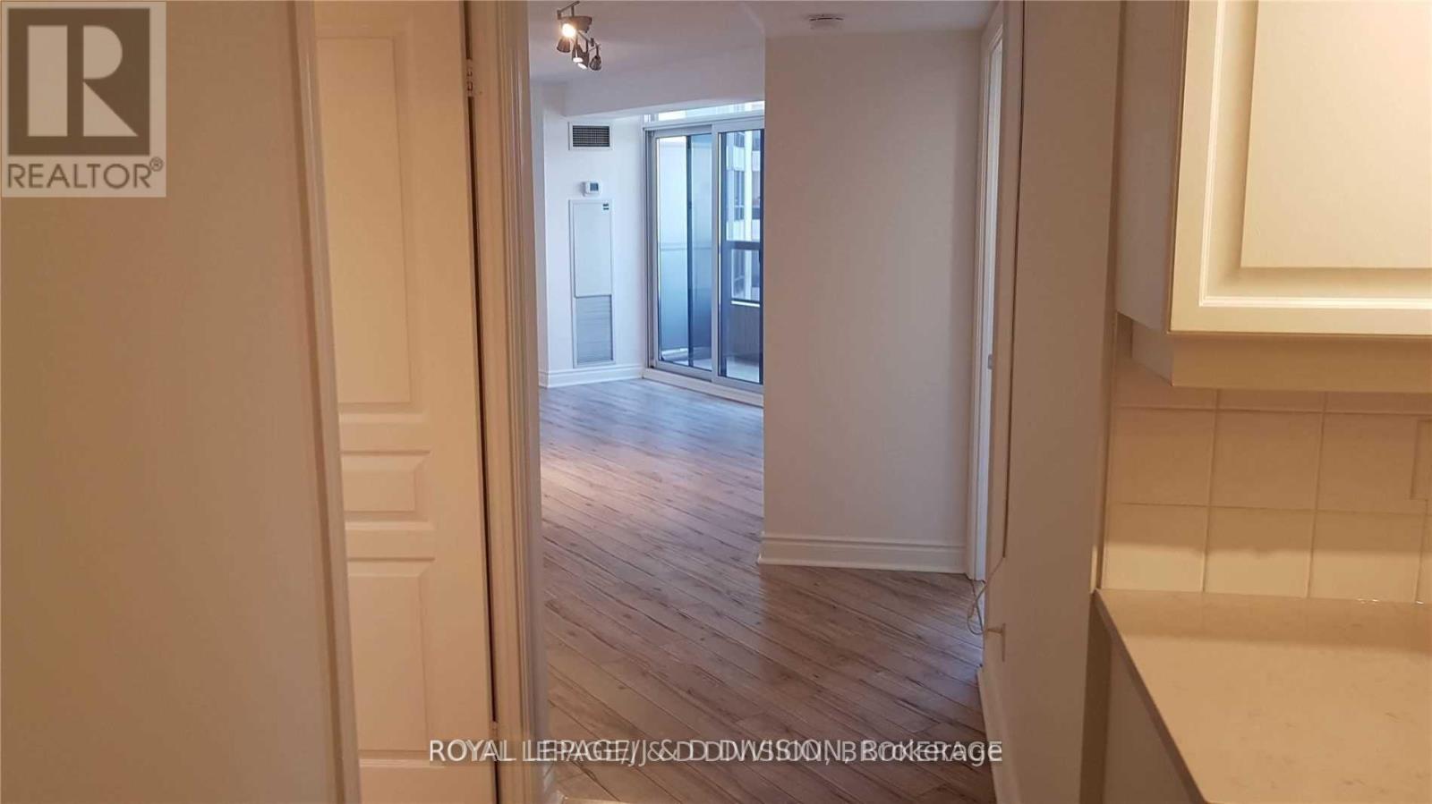 1915 - 15 Northtown Way, Toronto, Ontario  M2N 7A2 - Photo 4 - C12593288