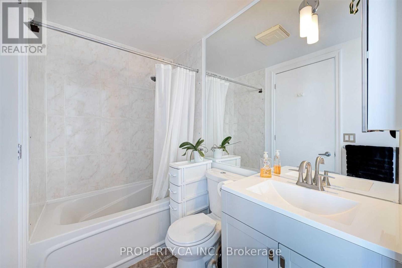 Lph01 - 797 Don Mills Road, Toronto, Ontario  M3C 1V1 - Photo 15 - C12593302