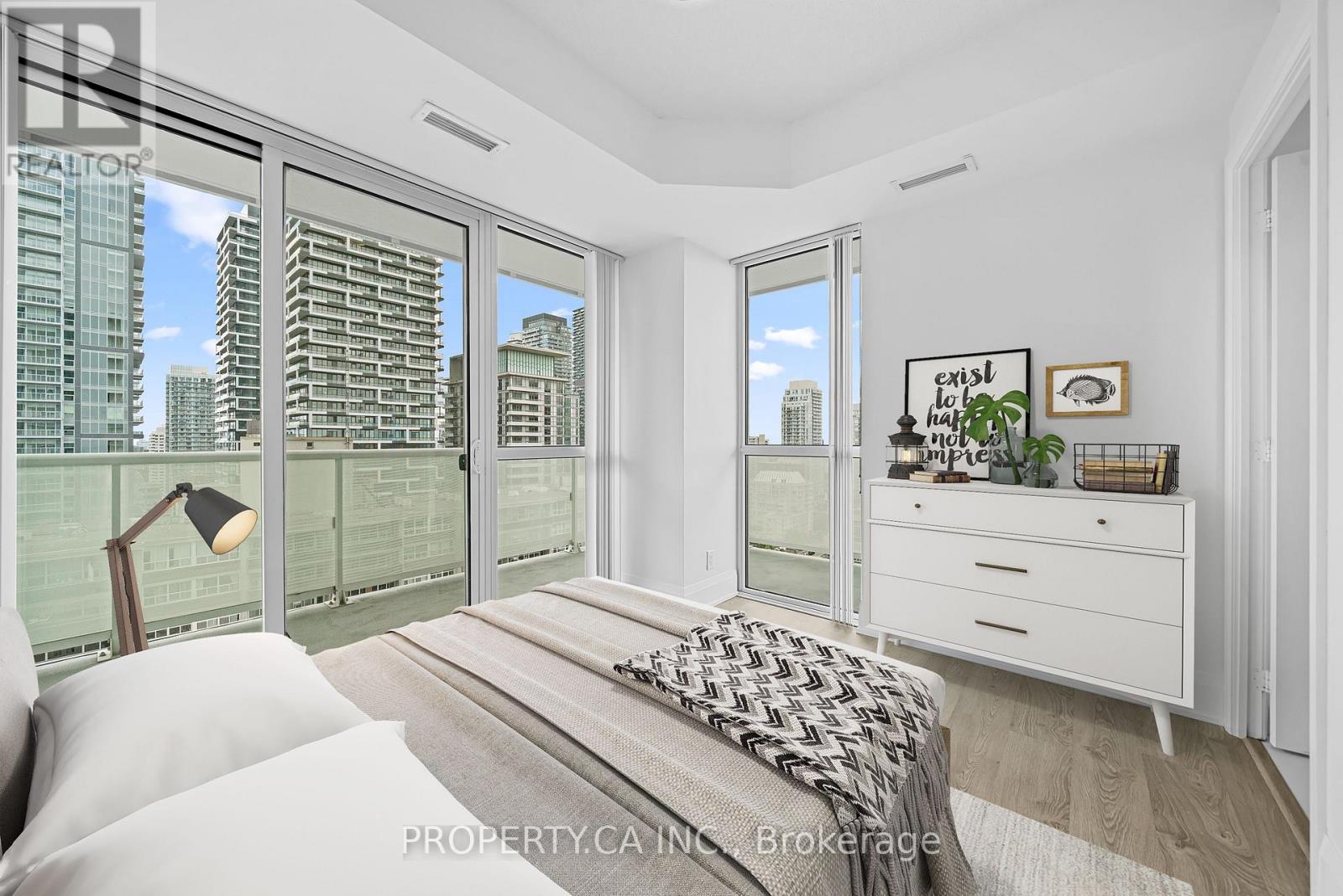 2110 - 101 Erskine Avenue, Toronto, Ontario  M4P 1Y5 - Photo 5 - C12593430