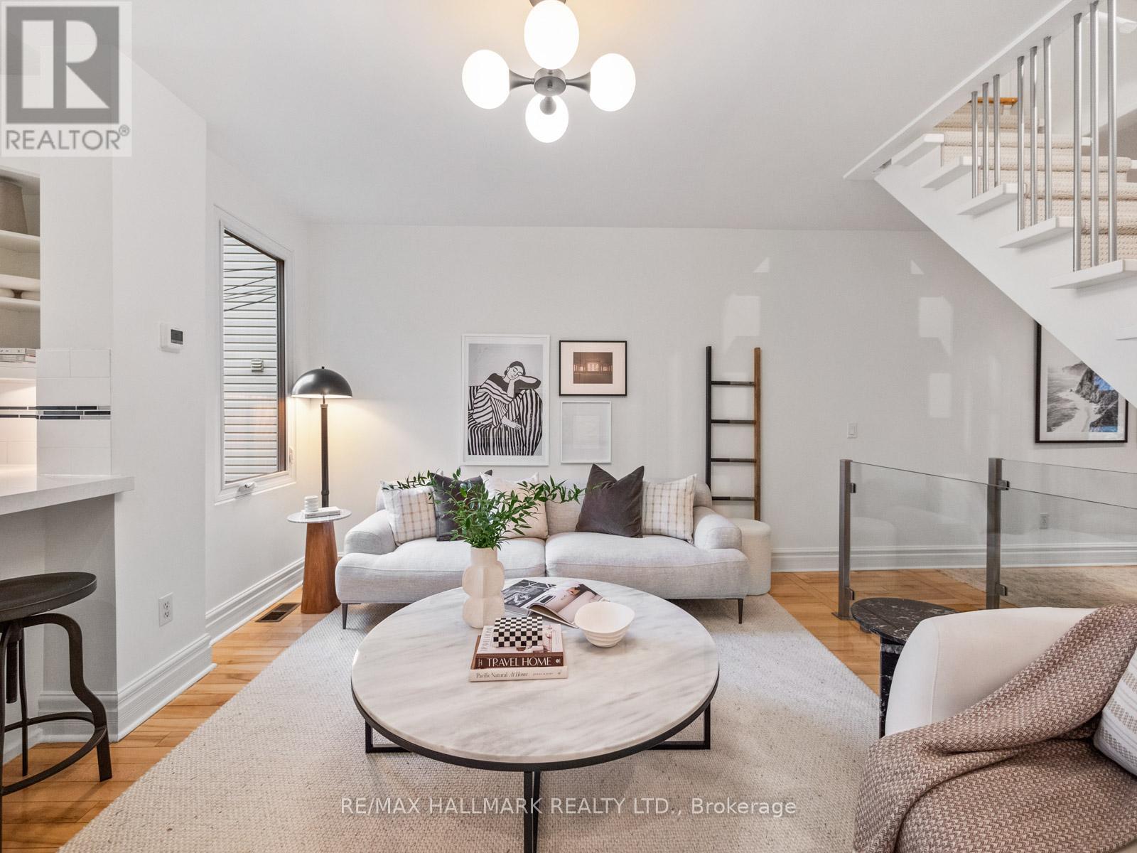 132 Withrow Avenue, Toronto, Ontario  M4K 1C9 - Photo 9 - E12593496