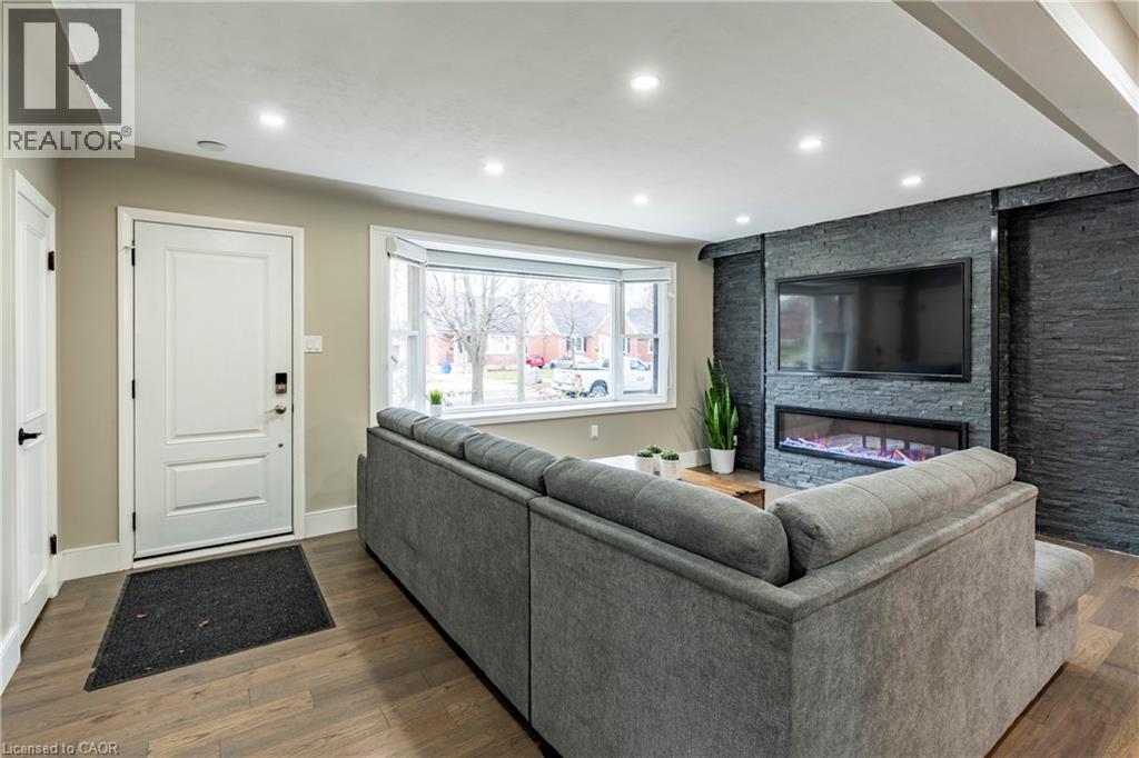 266 Melrose Avenue, Kitchener, Ontario  N2H 2C1 - Photo 3 - 40791612