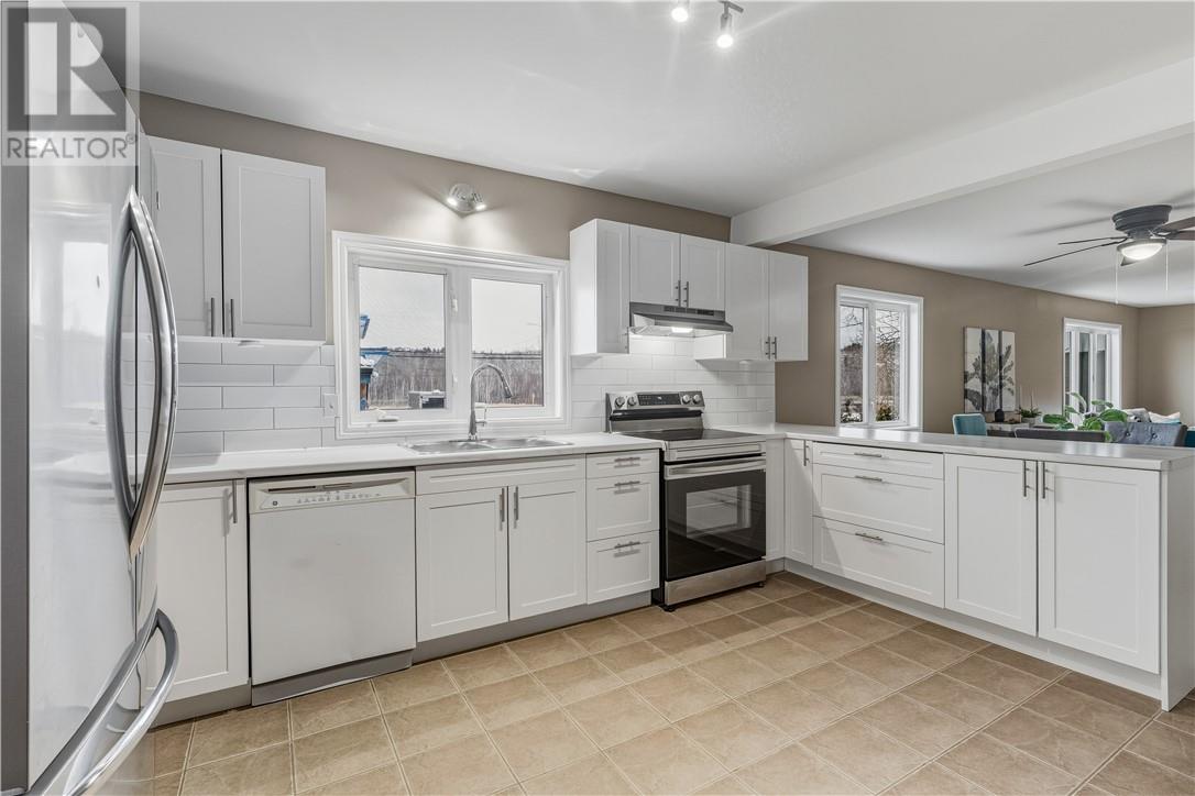 1450 Highway 17 East, Wahnapitae, Ontario P0M 3C0 - Photo 9 - 2125832