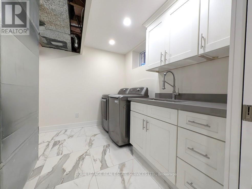 65 Villagewood Court, Vaughan, Ontario  L4L 8V9 - Photo 12 - N12593290