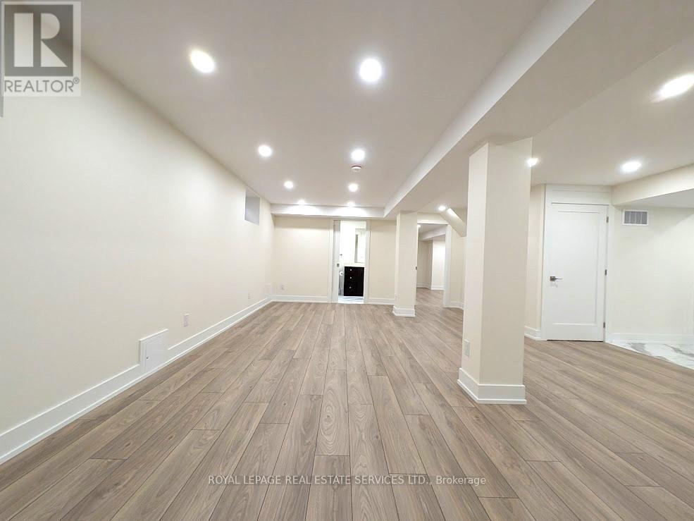 65 Villagewood Court, Vaughan, Ontario  L4L 8V9 - Photo 6 - N12593290