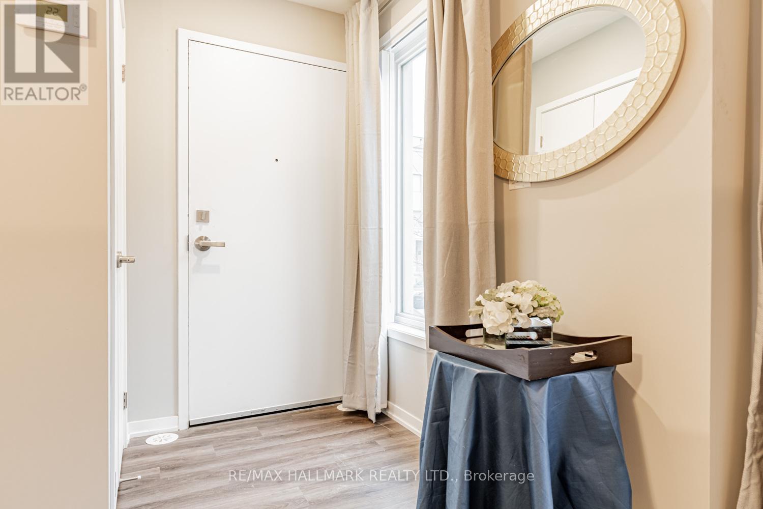 193 - 141 Honeycrisp Crescent, Vaughan (Vaughan Corporate Centre), Ontario  L4K 0N7 - Photo 3 - N12593324