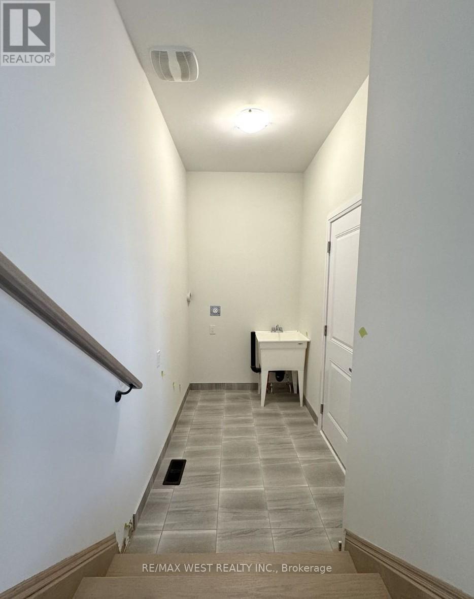 93 Millman Lane, Richmond Hill, Ontario  L4S 0P9 - Photo 9 - N12593378