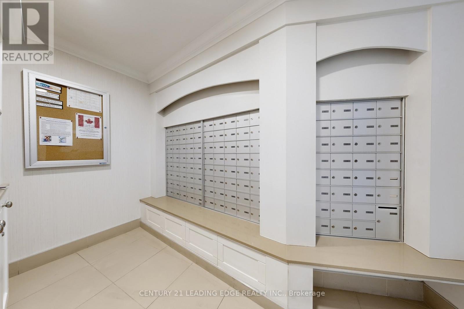 305 - 35 Baker Hill Boulevard, Whitchurch-Stouffville, Ontario  L4A 1P8 - Photo 6 - N12593396