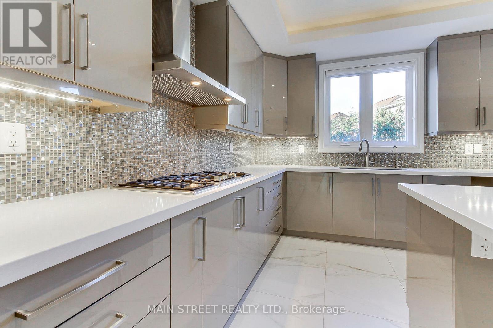 36 Adastra Crescent, Markham, Ontario  L6C 3G7 - Photo 15 - N12593482