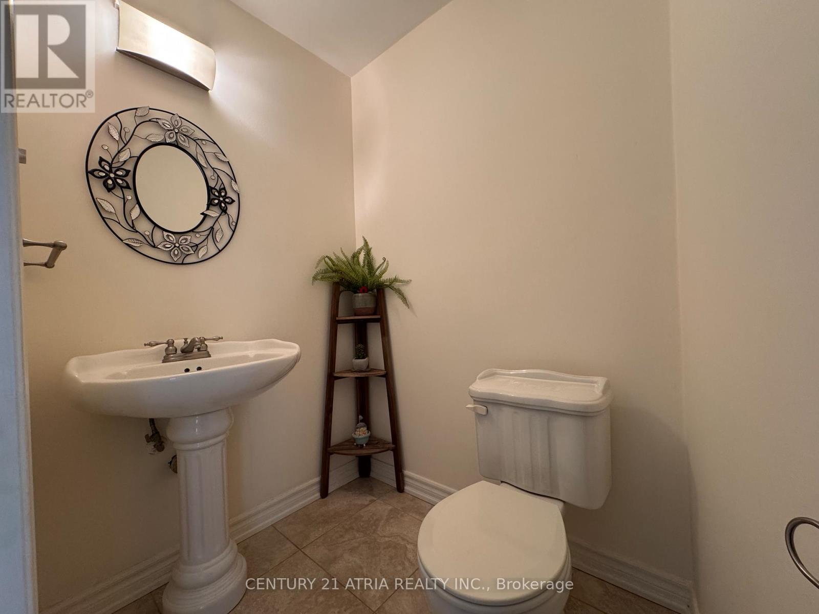 15 Timpson Drive, Aurora, Ontario  L4G 5K6 - Photo 13 - N12593520