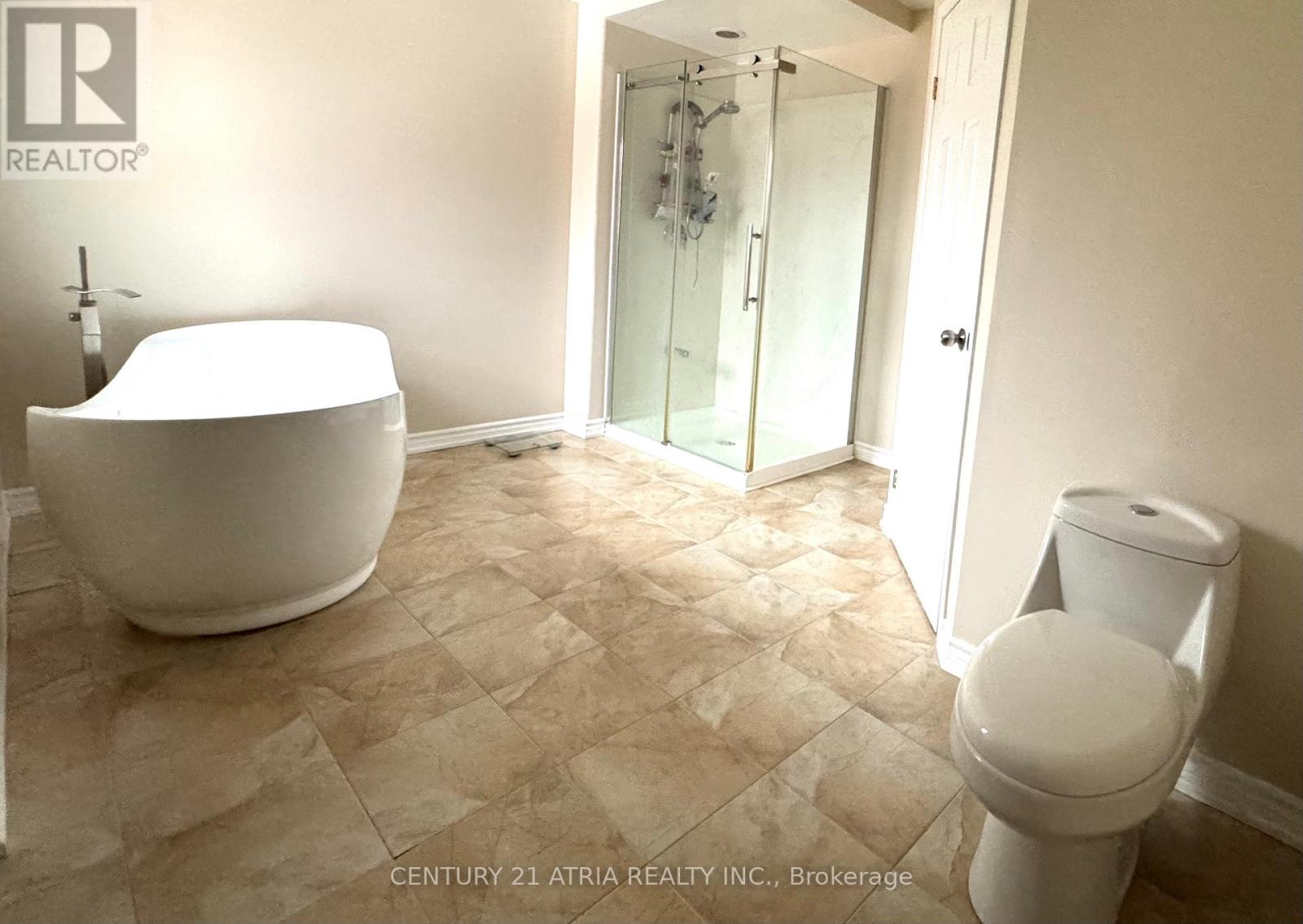 15 Timpson Drive, Aurora, Ontario  L4G 5K6 - Photo 18 - N12593520