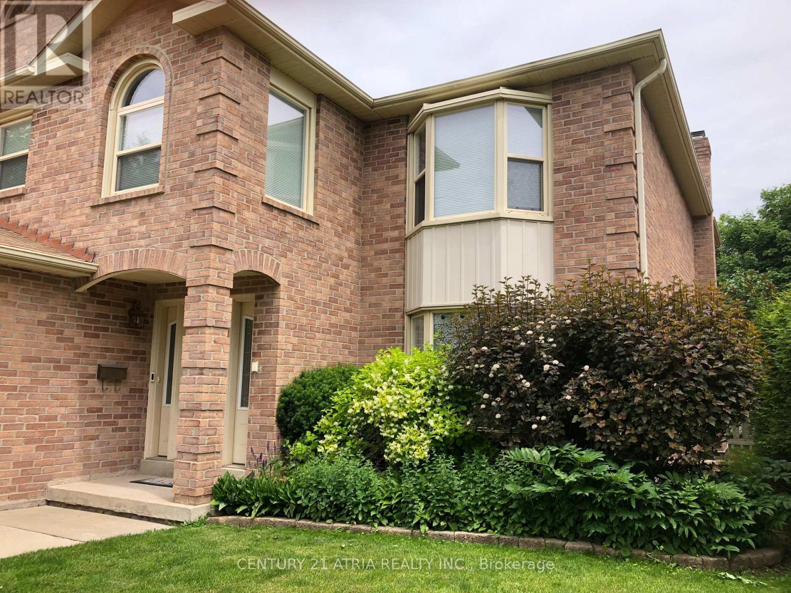 15 Timpson Drive, Aurora, Ontario  L4G 5K6 - Photo 35 - N12593520