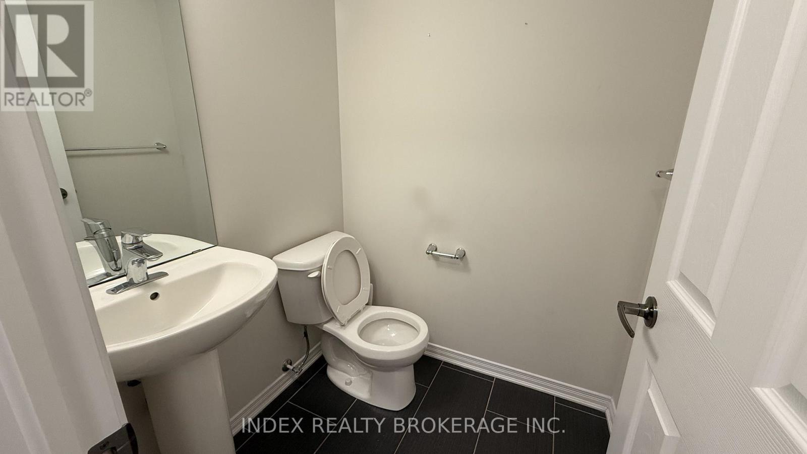 38 Patterson Drive, Haldimand, Ontario  N3W 0B8 - Photo 19 - X12592148