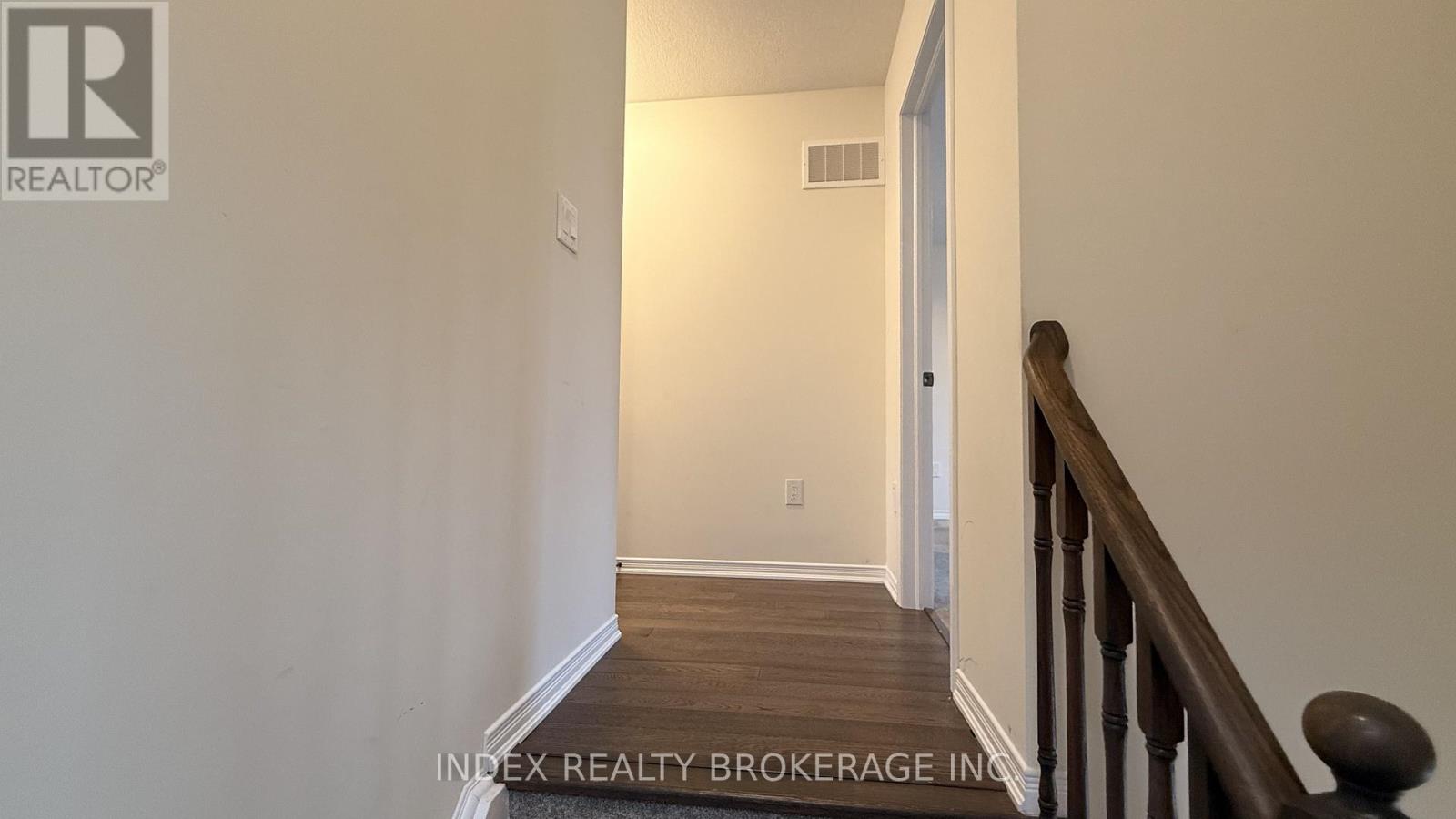 38 Patterson Drive, Haldimand, Ontario  N3W 0B8 - Photo 9 - X12592148