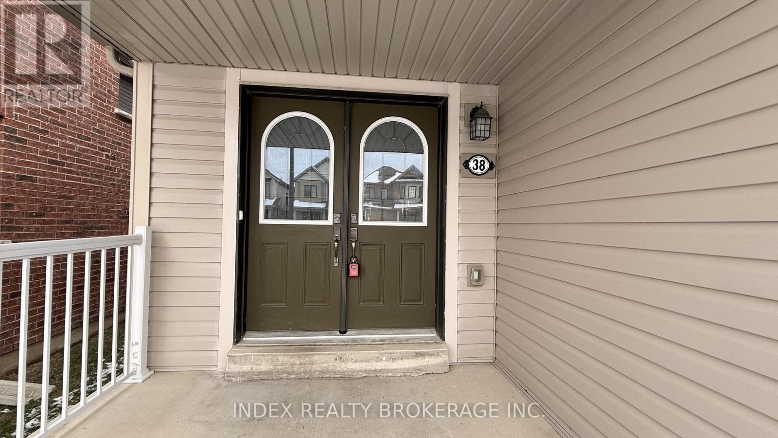 38 Patterson Drive, Haldimand, Ontario  N3W 0B8 - Photo 4 - X12592148