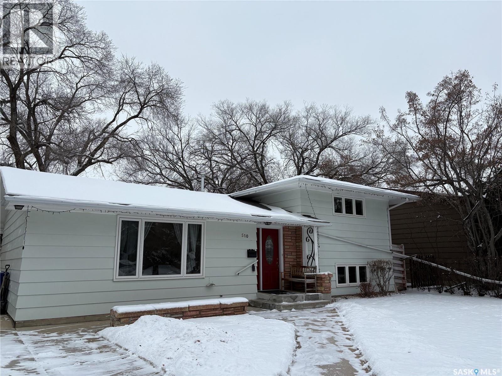 510 Bate Crescent, Saskatoon, Saskatchewan  S7H 3A7 - Photo 2 - SK024155