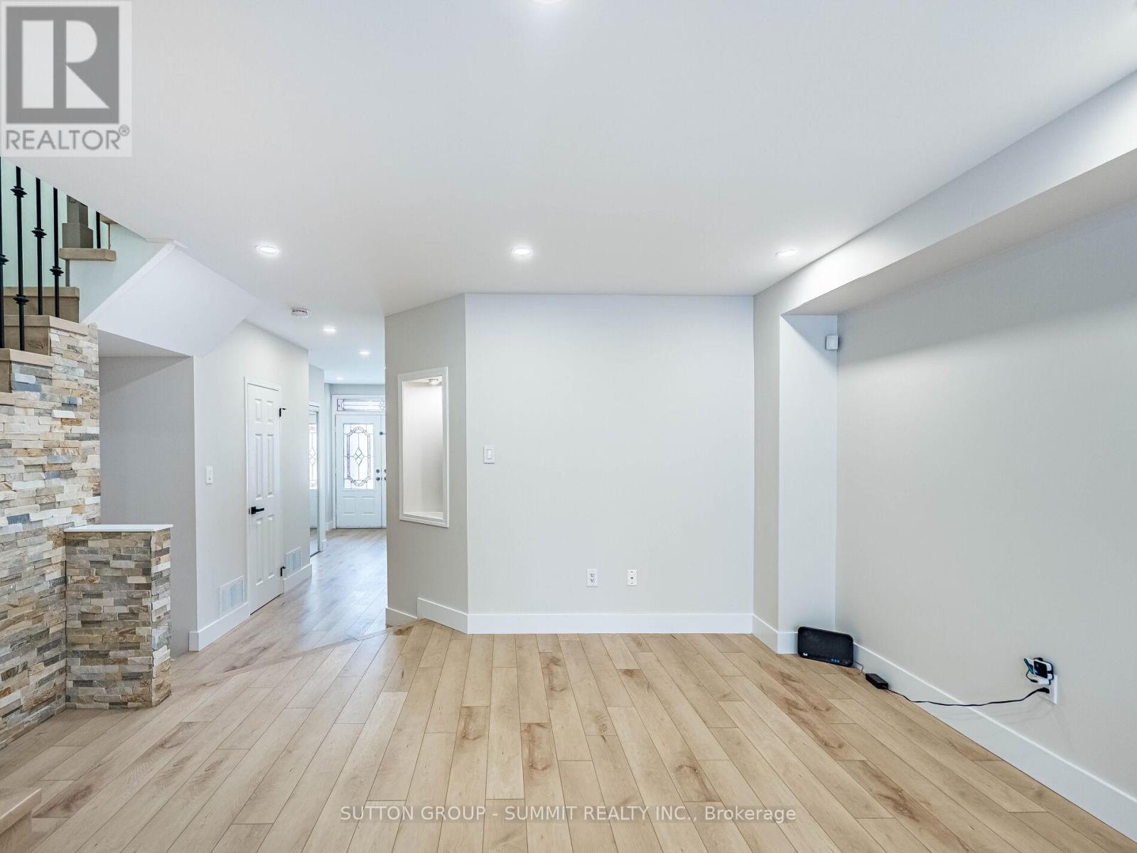 7676 Black Walnut Trail E, Mississauga, Ontario  L5N 8A6 - Photo 12 - W12593284