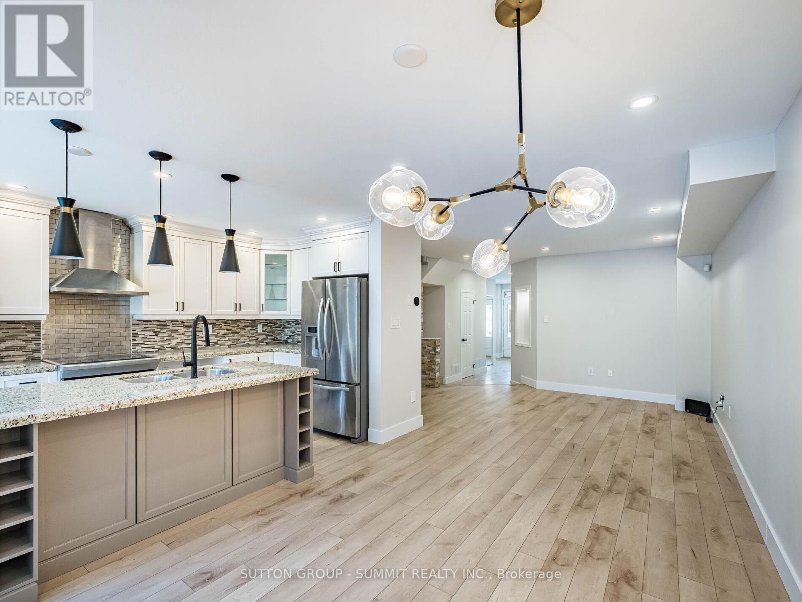 7676 Black Walnut Trail E, Mississauga, Ontario  L5N 8A6 - Photo 15 - W12593284