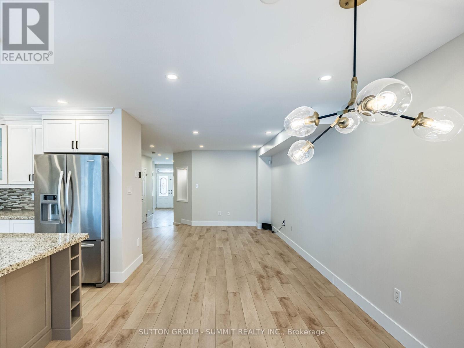 7676 Black Walnut Trail E, Mississauga, Ontario  L5N 8A6 - Photo 16 - W12593284