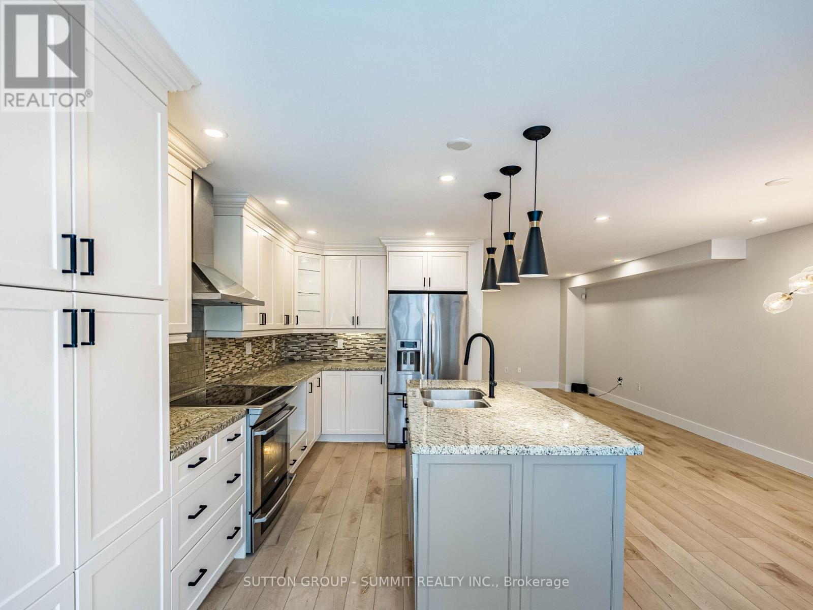 7676 Black Walnut Trail E, Mississauga, Ontario  L5N 8A6 - Photo 20 - W12593284