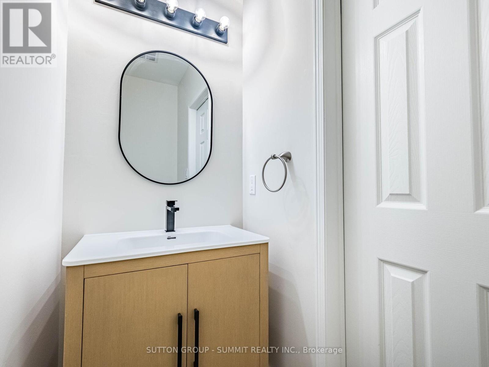 7676 Black Walnut Trail E, Mississauga, Ontario  L5N 8A6 - Photo 28 - W12593284