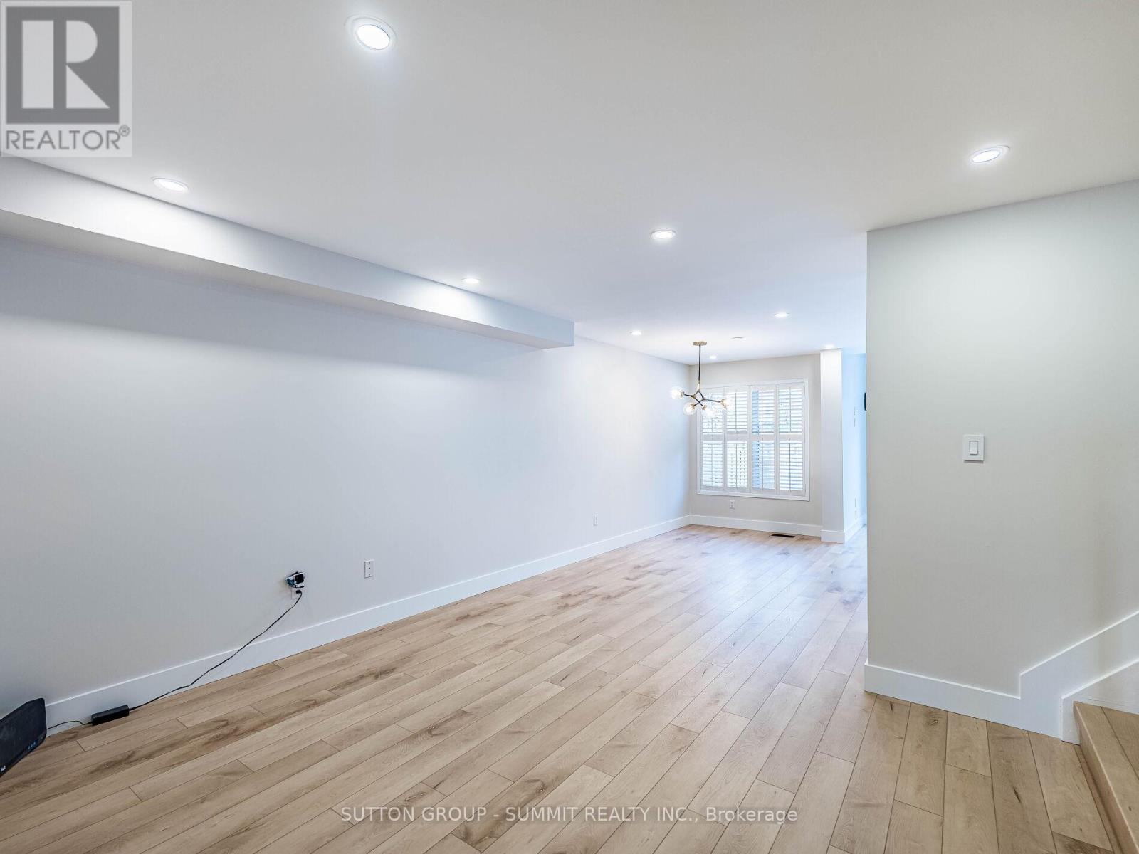 7676 Black Walnut Trail E, Mississauga, Ontario  L5N 8A6 - Photo 7 - W12593284