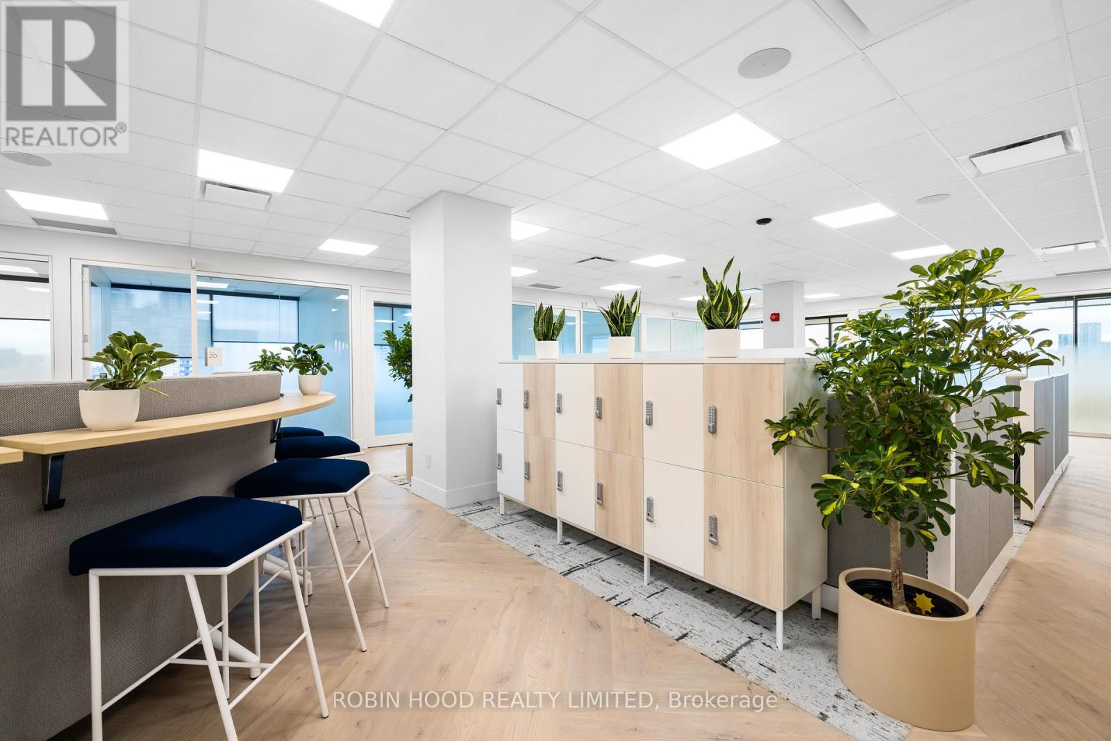 700 - 295 The West Mall, Toronto, Ontario  M9C 4Z4 - Photo 7 - W12593310