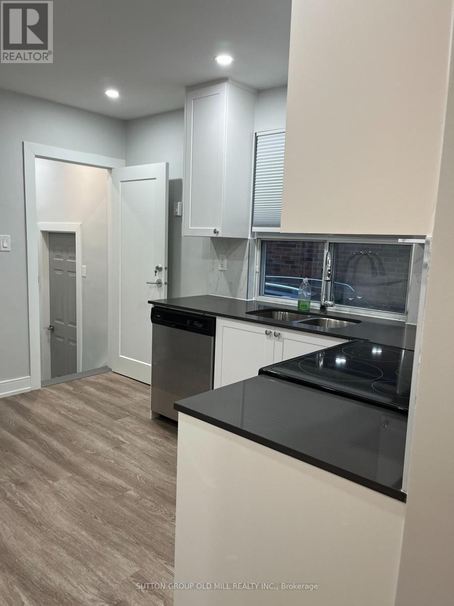 MAIN FLOOR - 97 TWELFTH STREET, Toronto, Ontario