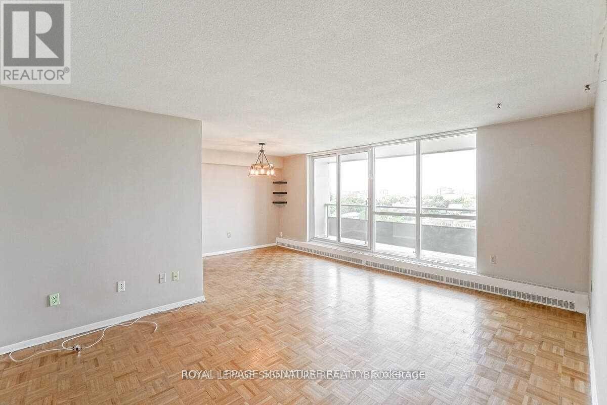 802 - 44 Longbourne Drive, Toronto, Ontario  M9R 2M7 - Photo 11 - W12593354