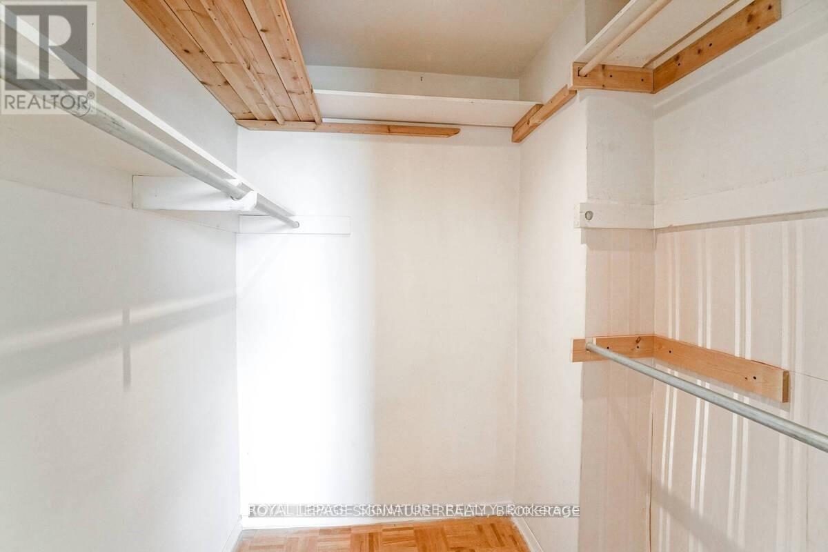 802 - 44 Longbourne Drive, Toronto, Ontario  M9R 2M7 - Photo 18 - W12593354