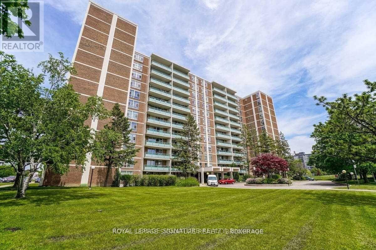 802 - 44 Longbourne Drive, Toronto, Ontario  M9R 2M7 - Photo 2 - W12593354