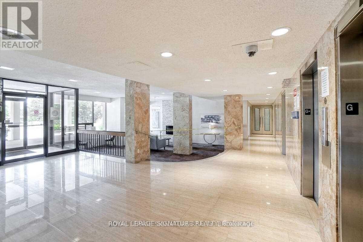 802 - 44 Longbourne Drive, Toronto, Ontario  M9R 2M7 - Photo 4 - W12593354