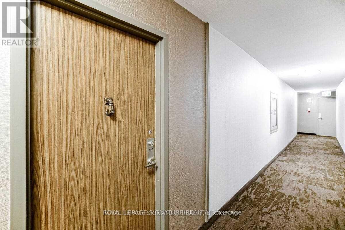 802 - 44 Longbourne Drive, Toronto, Ontario  M9R 2M7 - Photo 7 - W12593354