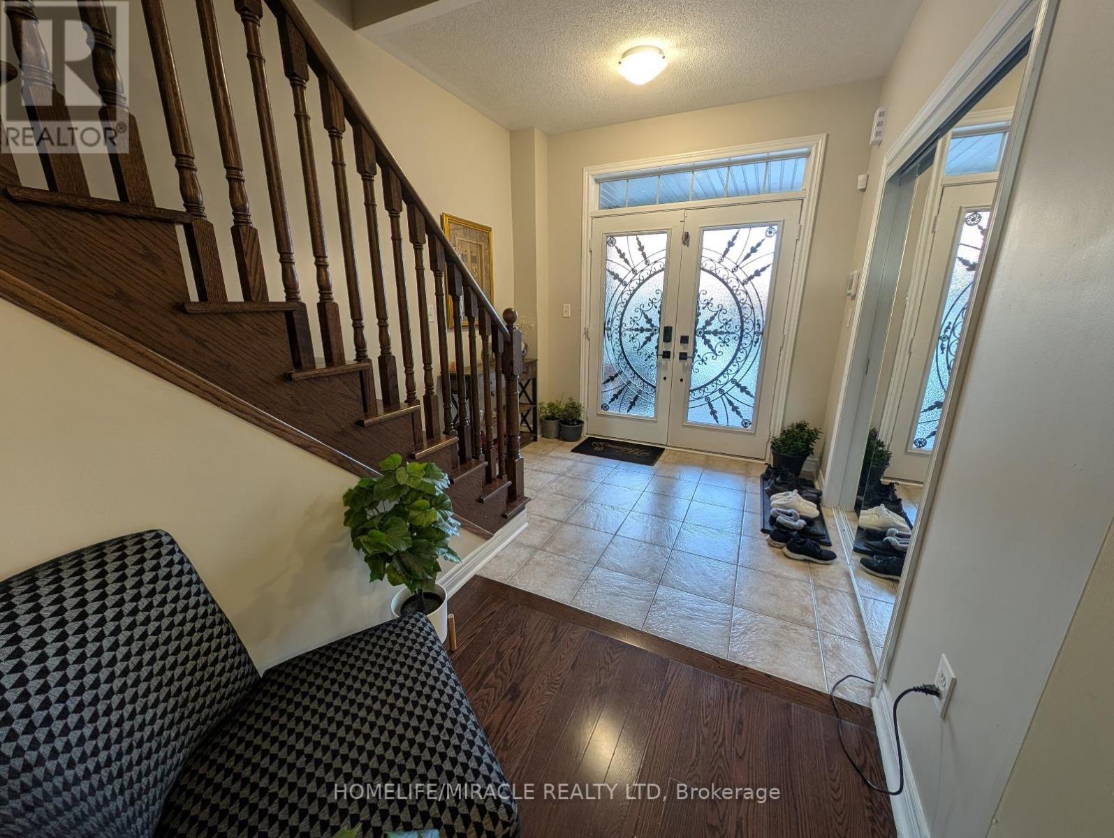 16 - 2019 Trawden Way, Oakville, Ontario  L6M 0M3 - Photo 5 - W12593382