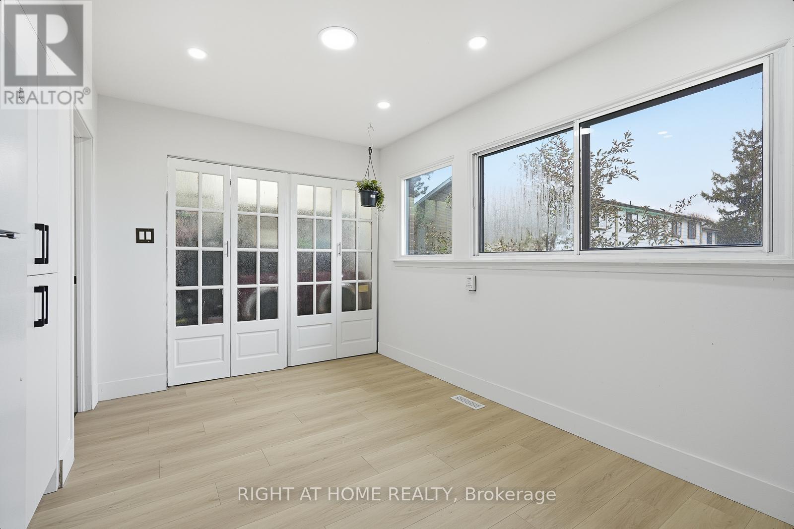 216 Fleetwood Crescent, Brampton, Ontario  L6T 2E6 - Photo 16 - W12593412