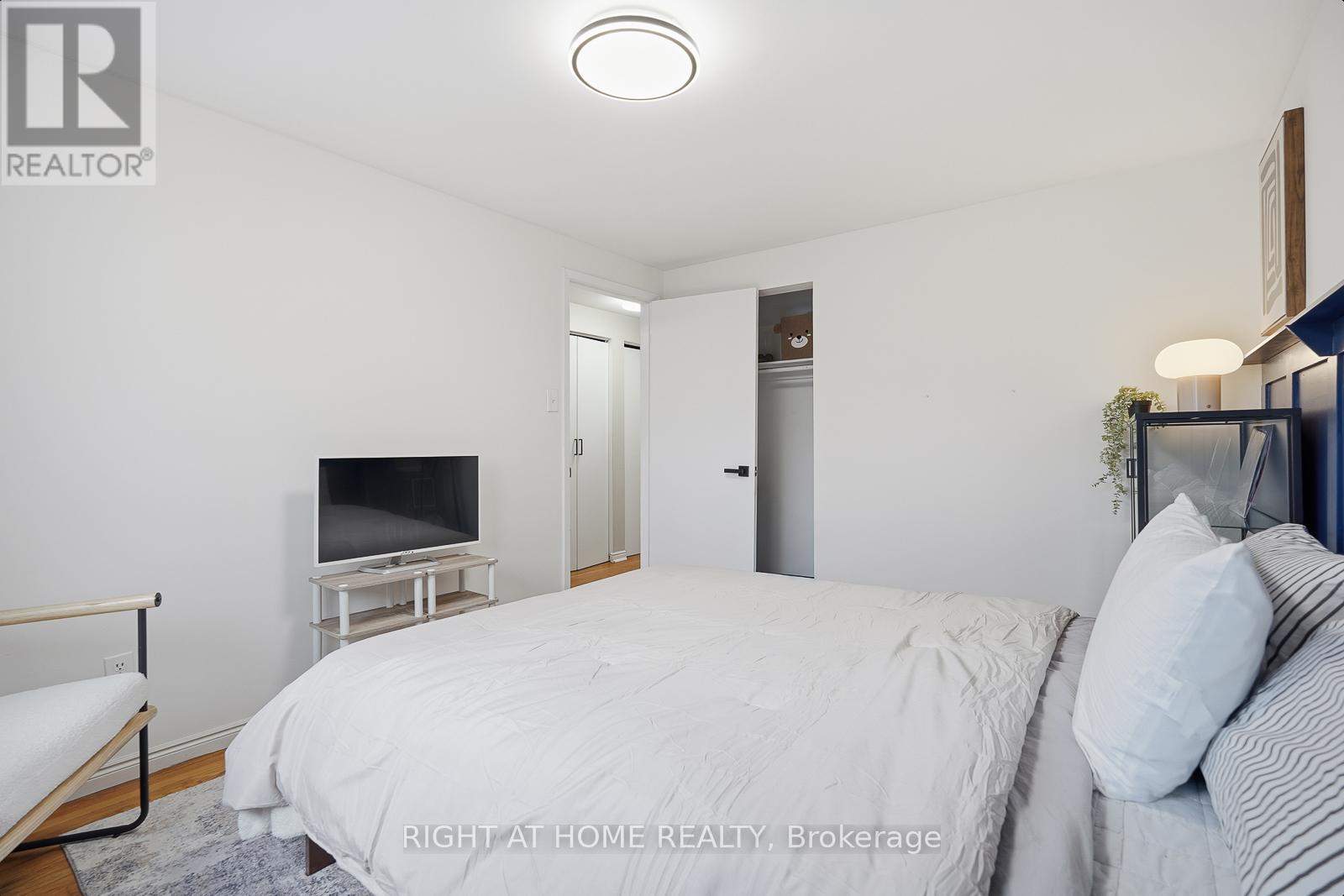 216 Fleetwood Crescent, Brampton, Ontario  L6T 2E6 - Photo 25 - W12593412