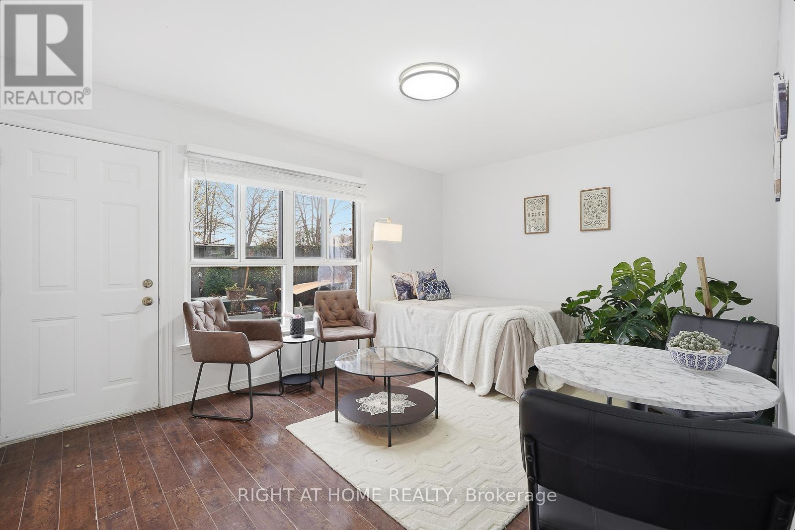 216 Fleetwood Crescent, Brampton, Ontario  L6T 2E6 - Photo 32 - W12593412