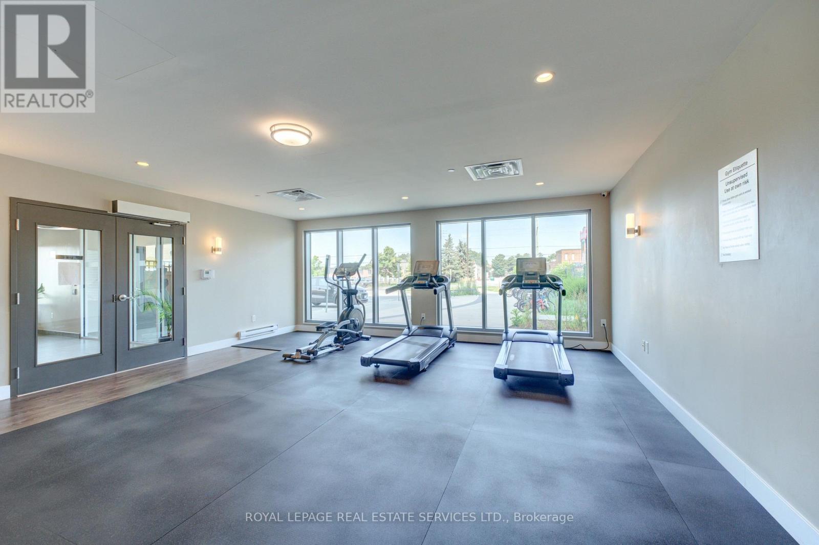 716 Main Street E, Milton, Ontario  L9T 9L9 - Photo 32 - W12593418