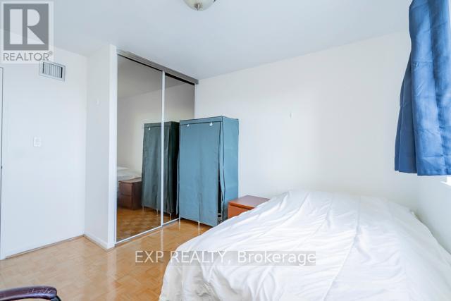 226 - 3025 The Credit Woodlands Drive, Mississauga, Ontario  L5C 2V3 - Photo 10 - W12593420