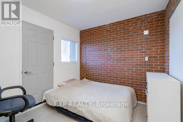 226 - 3025 The Credit Woodlands Drive, Mississauga, Ontario  L5C 2V3 - Photo 11 - W12593420