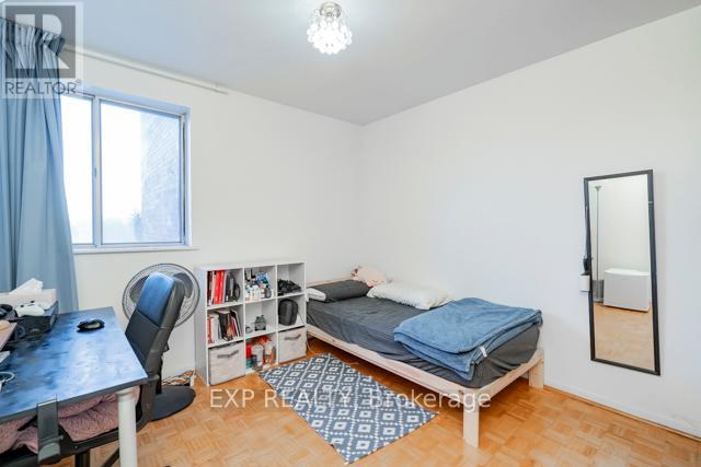 226 - 3025 The Credit Woodlands Drive, Mississauga, Ontario  L5C 2V3 - Photo 13 - W12593420