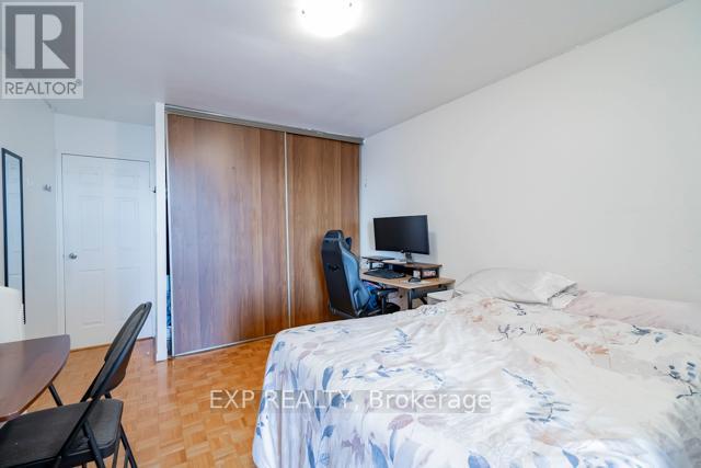 226 - 3025 The Credit Woodlands Drive, Mississauga, Ontario  L5C 2V3 - Photo 19 - W12593420