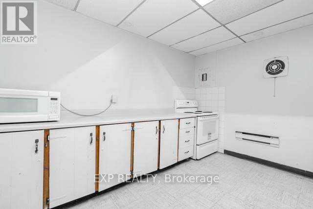 226 - 3025 The Credit Woodlands Drive, Mississauga, Ontario  L5C 2V3 - Photo 33 - W12593420