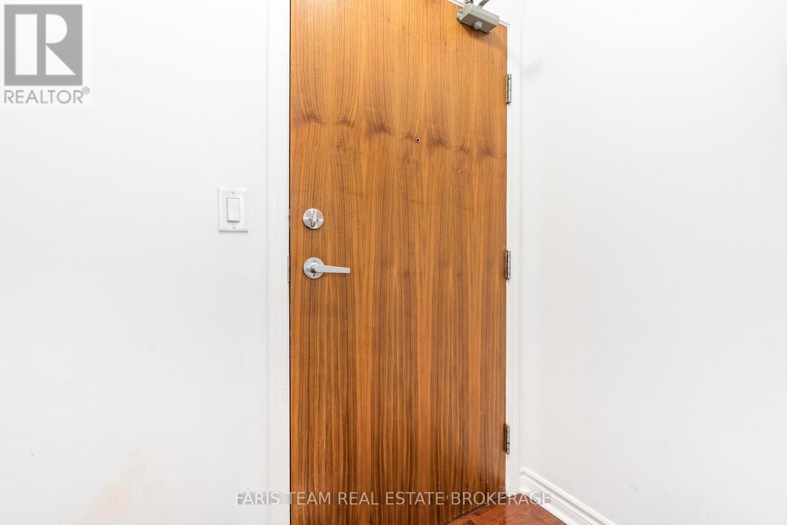 308 - 1 Elm Drive W, Mississauga, Ontario L5B 4M1 - Photo 4 - W12593432