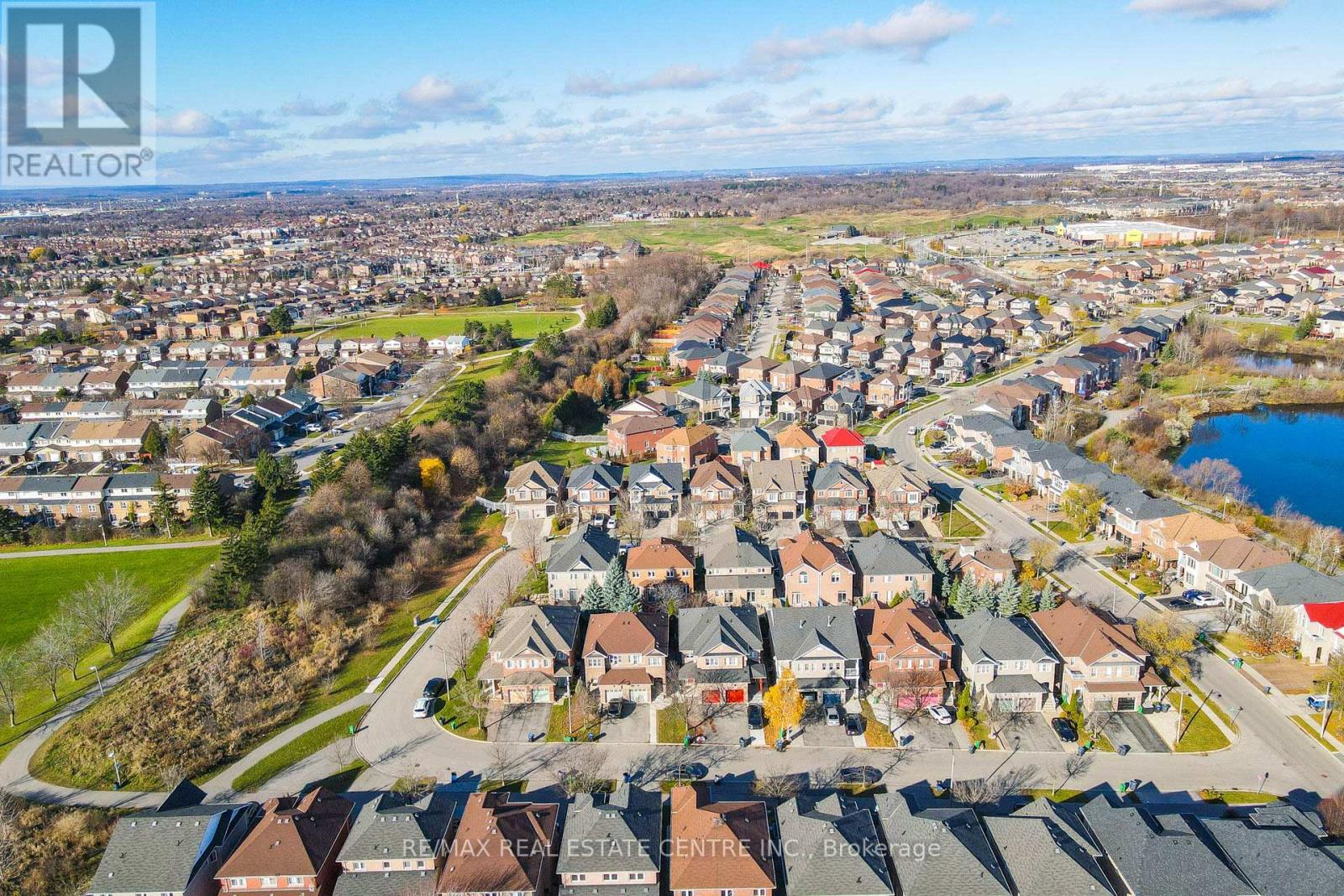 31 Martree Crescent, Brampton, Ontario  L6V 4R3 - Photo 4 - W12593440