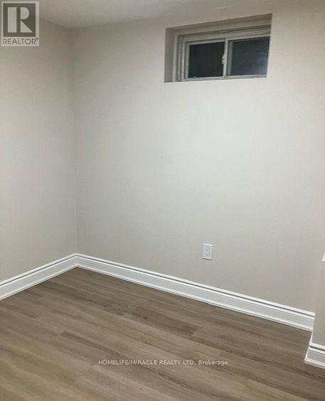 6900 Estoril Road, Mississauga, Ontario  L5N 1N1 - Photo 4 - W12593452