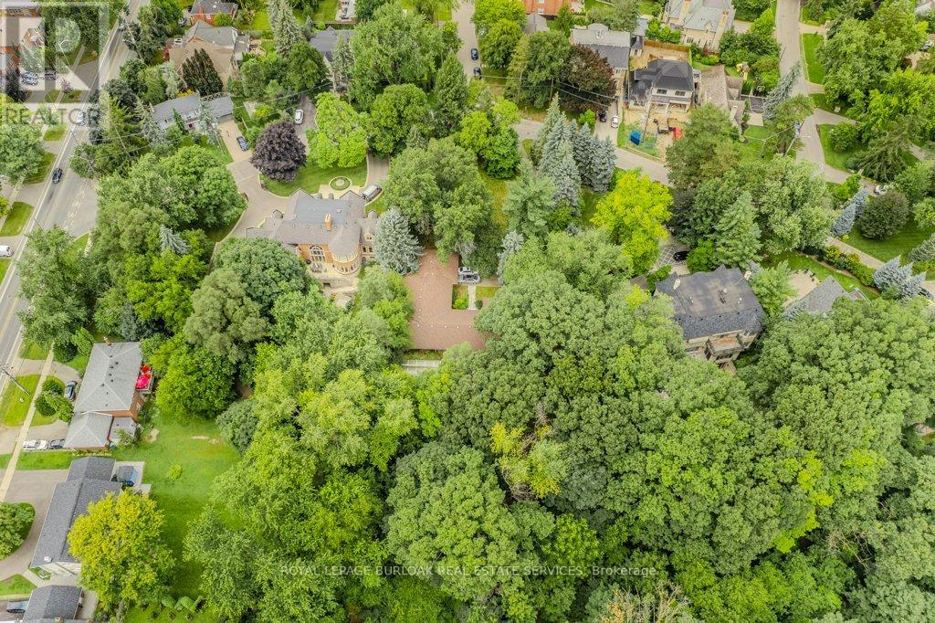 3 Edgehill Road, Toronto, Ontario  M9A 4N1 - Photo 11 - W12593458